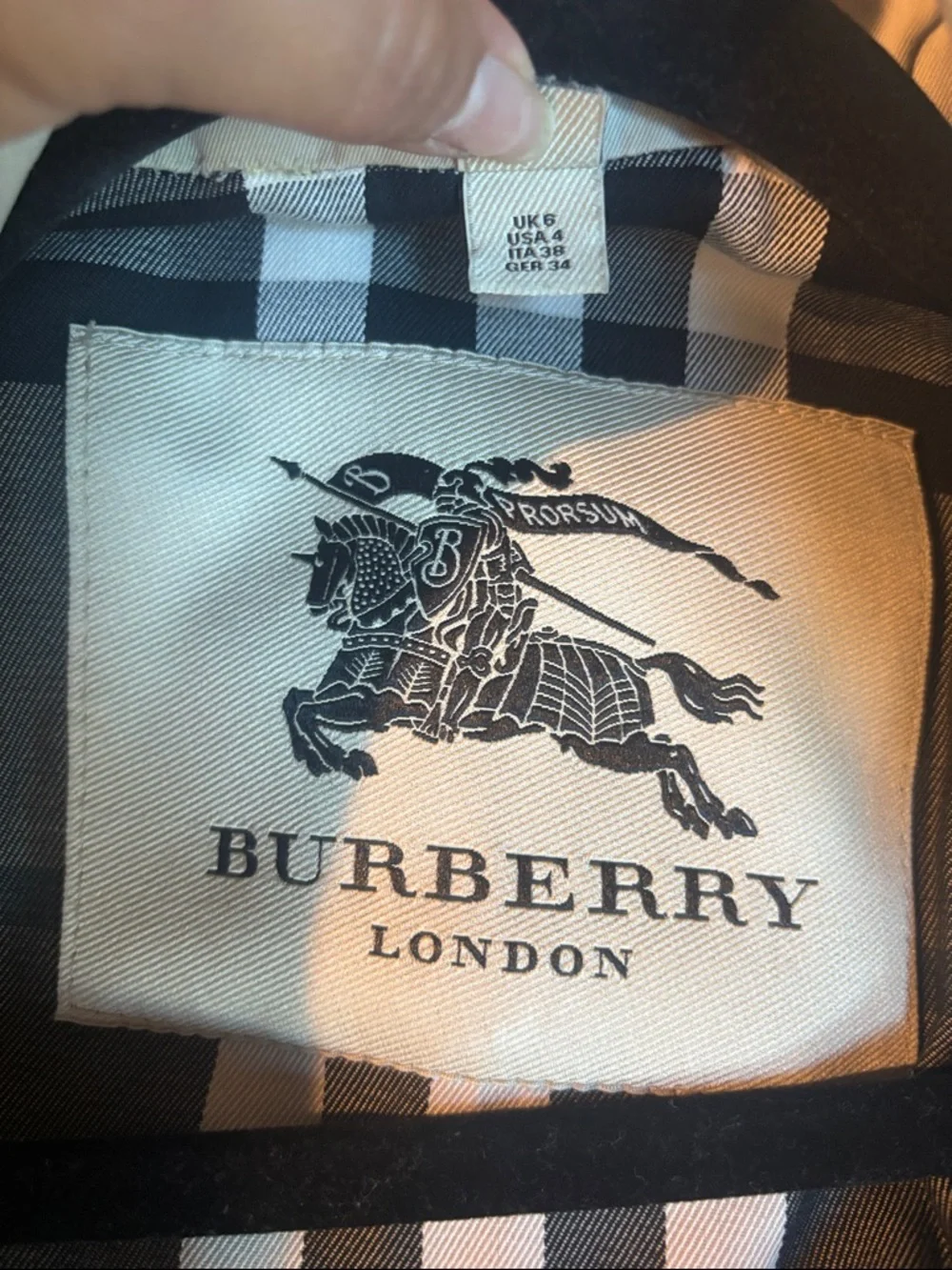 Burberry Beige and Black Two-Tone Double-Breasted Trench Coat UK 6 US 4 - Picture 3 of 4